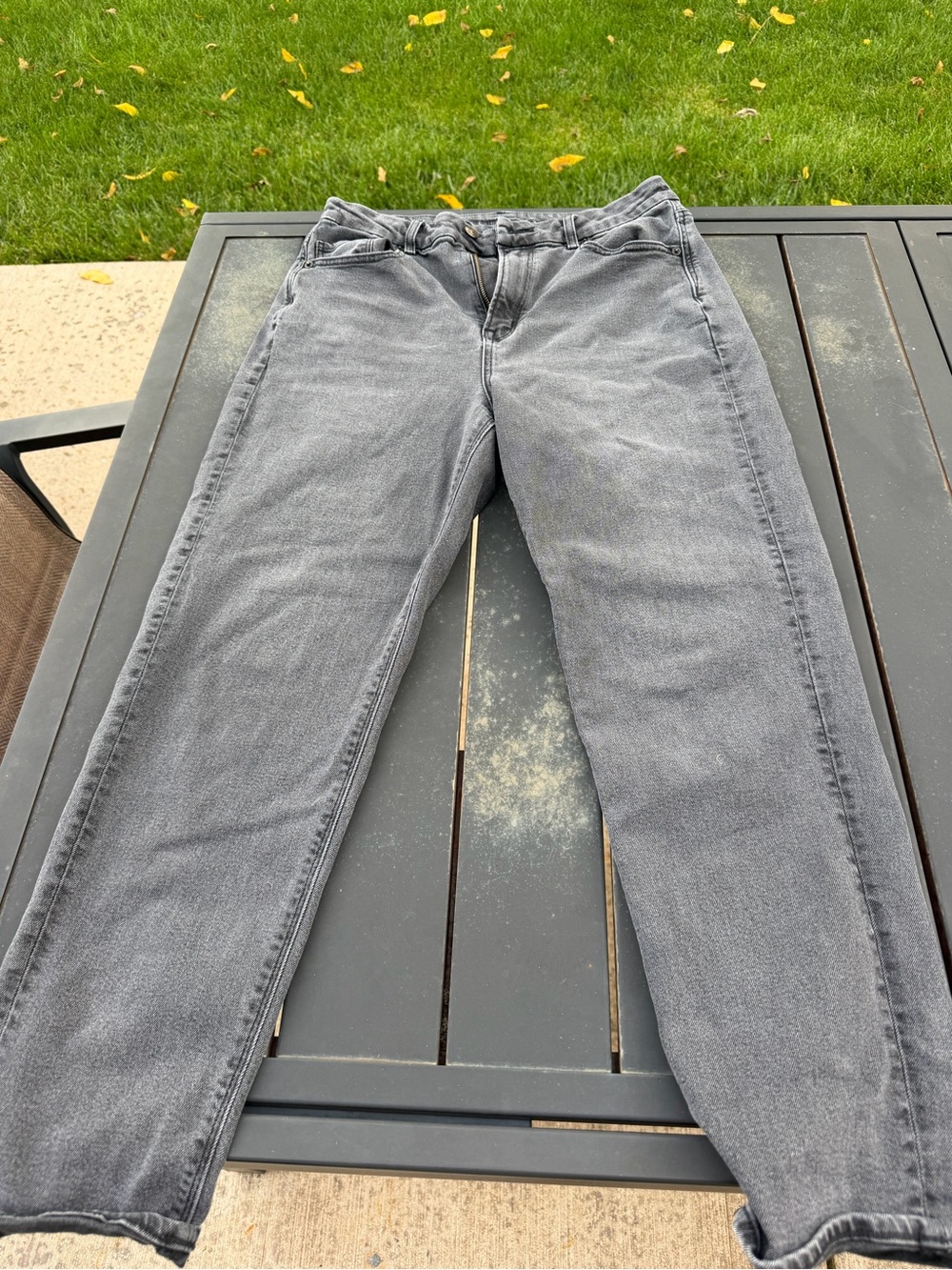 American Eagle Outfitters High-Rise Faded Gray Straight Jeans